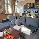 Appartement Altstadt - Stilvolle Familienfreundliche 78qm Am Zittauer Museum Und Zittauer Gebirge Im Herzen Der Oberlausitz Mit Eigenem Parkplatz Ideal Zum Wandern Im Dreilaendereck