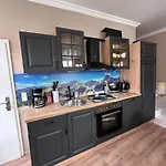 Appartement Altstadt - Stilvolle Familienfreundliche 78qm Am Zittauer Museum Und Zittauer Gebirge Im Herzen Der Oberlausitz Mit Eigenem Parkplatz Ideal Zum Wandern Im Dreilaendereck *