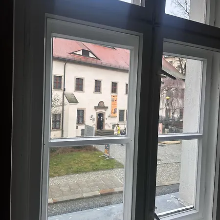 Altstadt - Stilvolle Familienfreundliche 78qm Am Zittauer Museum Und Zittauer Gebirge Im Herzen Der Oberlausitz Mit Eigenem Parkplatz Ideal Zum Wandern Im Dreilaendereck Zittau