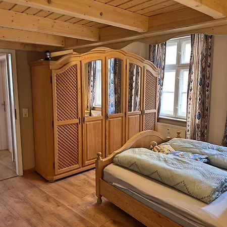 Altstadt - Stilvolle Familienfreundliche 78qm Am Zittauer Museum Und Zittauer Gebirge Im Herzen Der Oberlausitz Mit Eigenem Parkplatz Ideal Zum Wandern Im Dreilaendereck Apartment