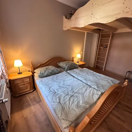 Altstadt - Stilvolle Familienfreundliche 78qm Am Zittauer Museum Und Zittauer Gebirge Im Herzen Der Oberlausitz Mit Eigenem Parkplatz Ideal Zum Wandern Im Dreilaendereck *