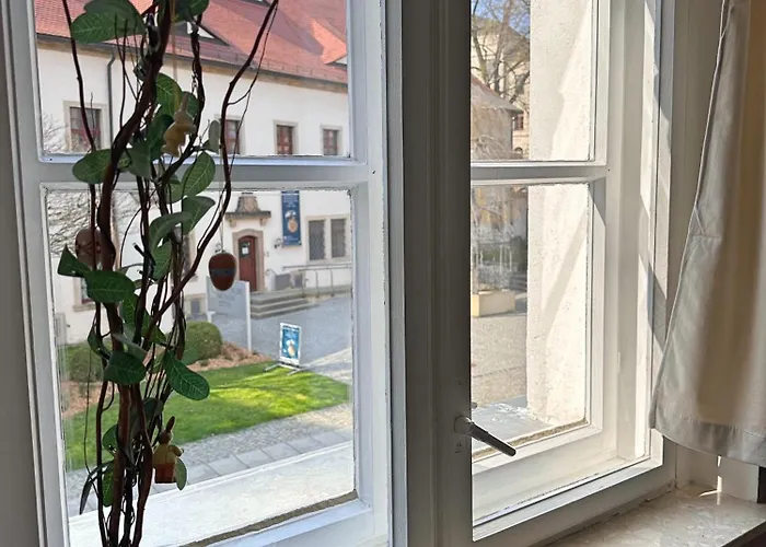 شقة Altstadt - Stilvolle Familienfreundliche 78qm Am Zittauer Museum Und Zittauer Gebirge Im Herzen Der Oberlausitz Mit Eigenem Parkplatz Ideal Zum Wandern Im Dreilaendereck تسيتاو